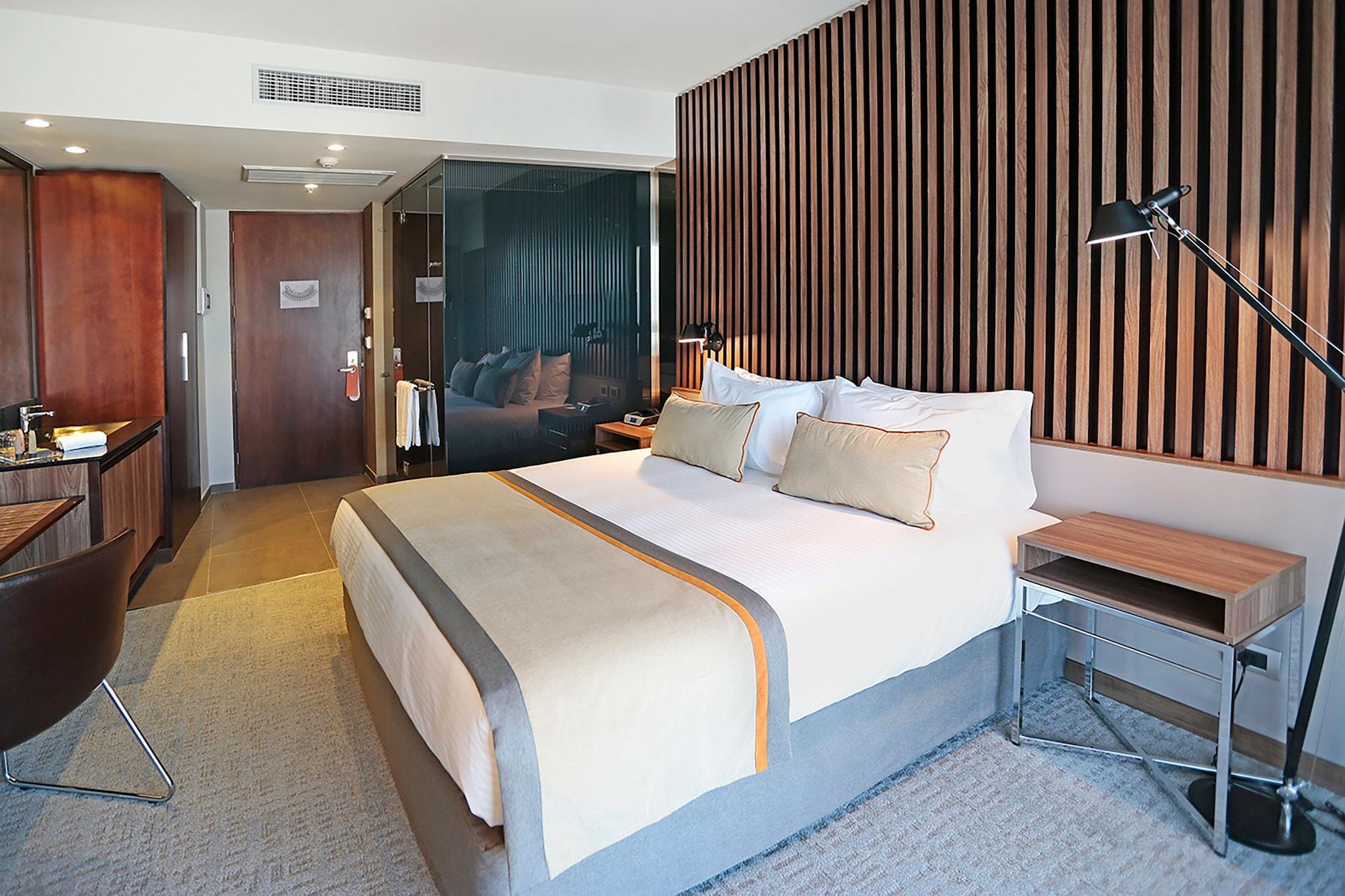 Hotel Doubletree By Hilton Santiago Kennedy, Chile Esterno foto