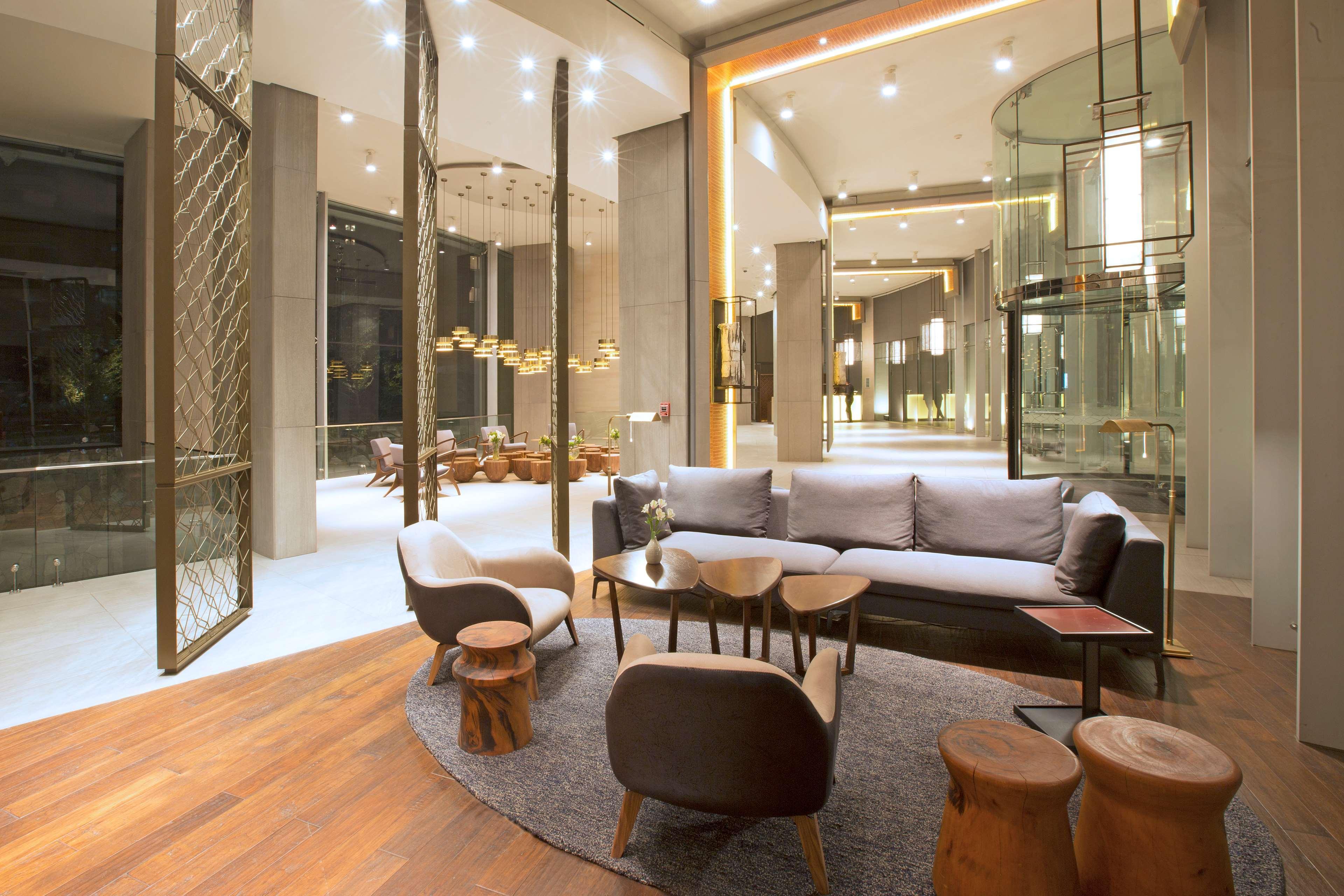 Hotel Doubletree By Hilton Santiago Kennedy, Chile Esterno foto